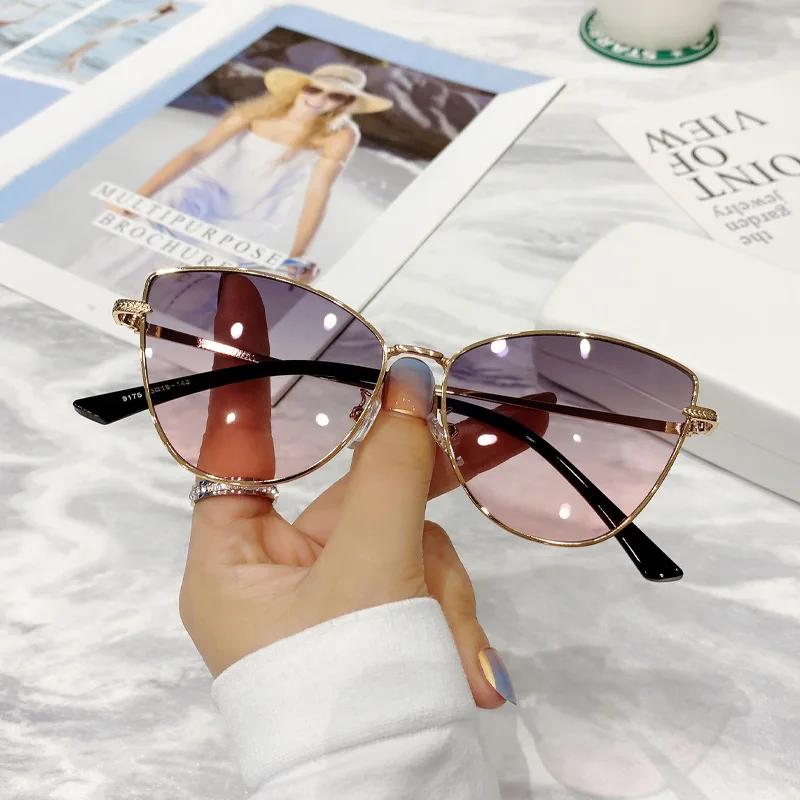 

Vintage Cat Eye Frame Sunglasses Women New Luxury Brand Designer Fashion Female Eyewear Trendy Eyeglasses Shades for Lady