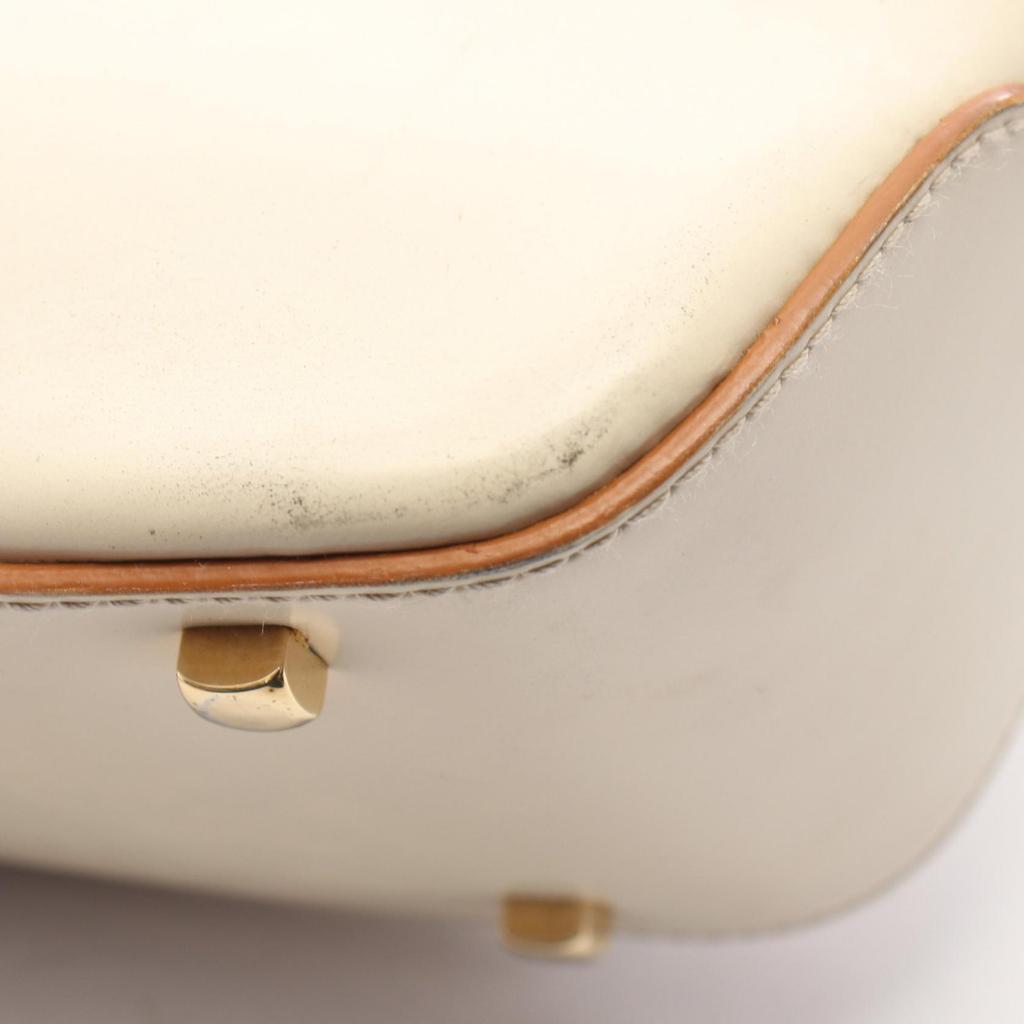 Used Salvatore Ferragamo Handbag 21 2304 leather Beige Used Women
