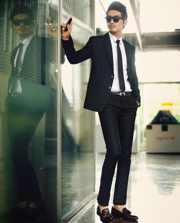 2020 Navy Blue Men's Professional Suit Set