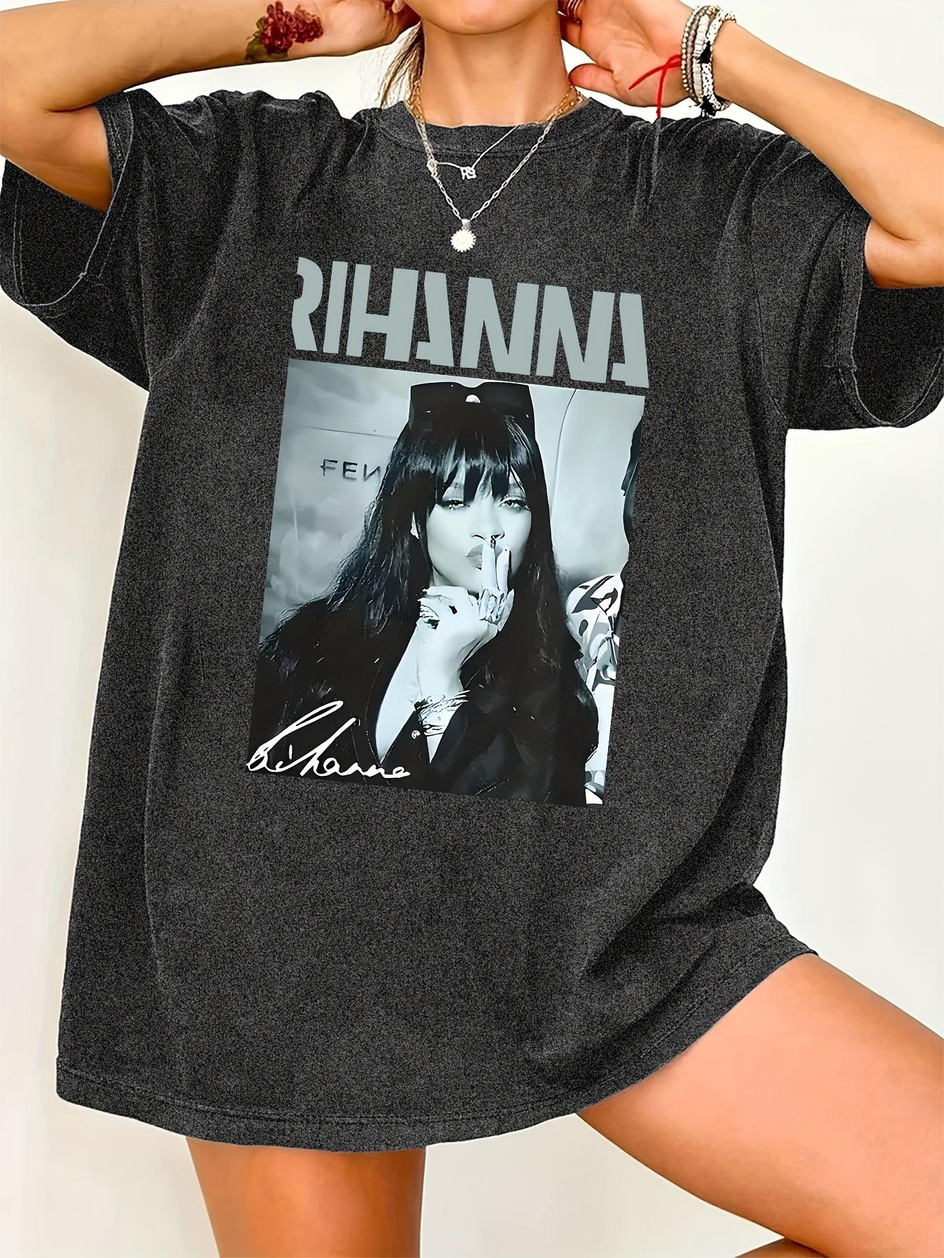 Retro Rihanna Muster Kurzarm T-Shirt - Modisches Casual Tee mit Ikonischem Porträt und Unterschriften-Print, Perfektes Geschenk für Musikliebhaber M gray