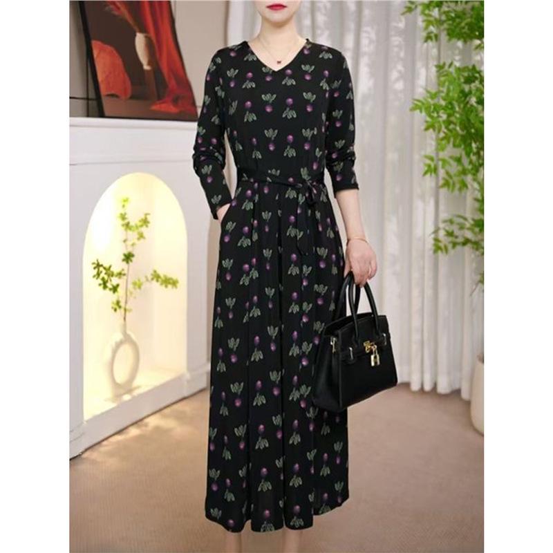 

Elegant V-Neck Printed Long-Sleeve Dress for Spring 2026, Middle-Aged Women s Fashion. 3XL (fits 60-68 kg)