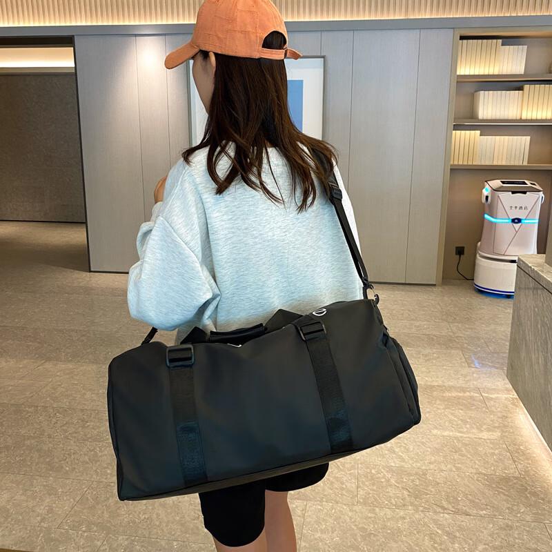 Li Shen Large Capacity Waterproof Fitness & Travel Bag