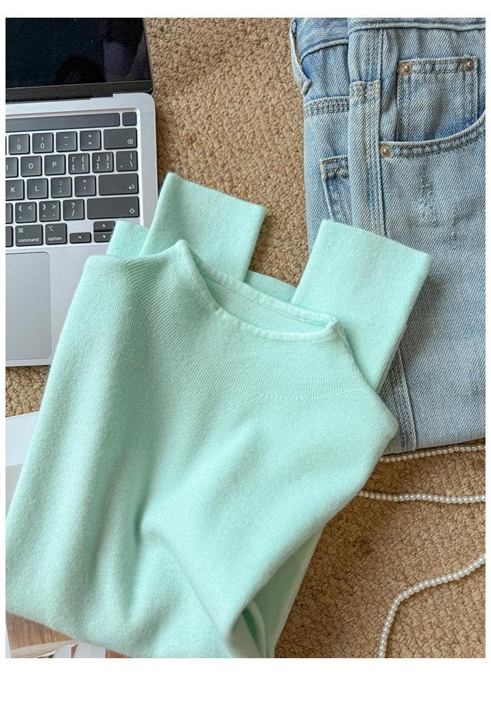 2026 Autumn Women's Slim Fit Round Neck Knit Pullover Sweater