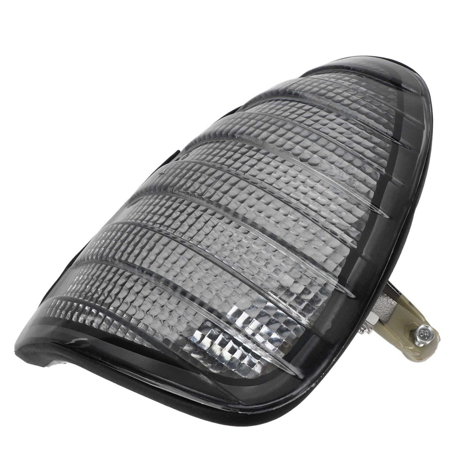 

Замена лампы переднего указателя поворота на W123 19761985 год справа