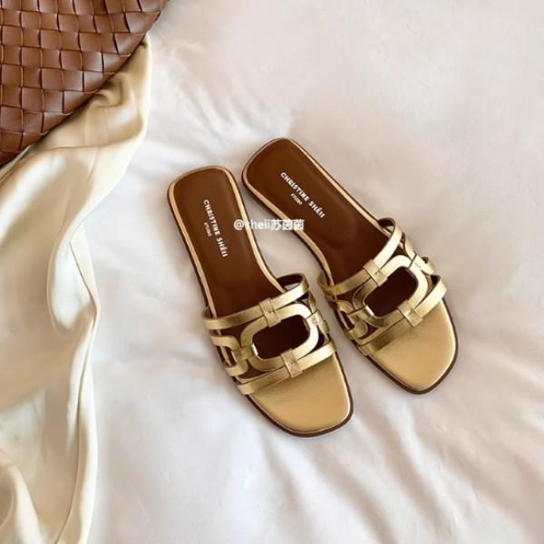 

Spot! Su Yinyin s same h-slippers French one-word belt casual beach flat-bottomed slippers women s sandals outside summer 40 золотой