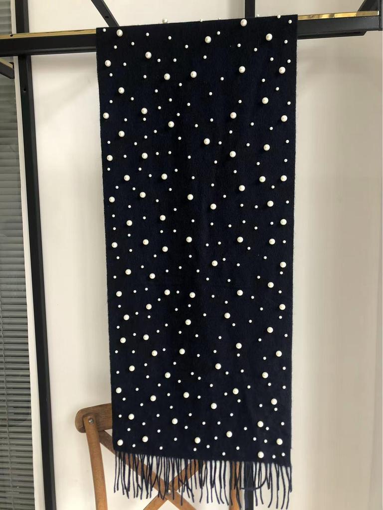 Dámský šátek/šála z čisté vlny s korálkovými třásněmi - Teplo perel DPW035