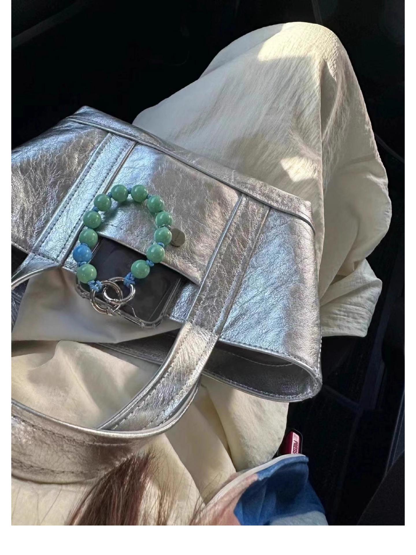 

Серебряная женская сумка - летняя сумка-тоут из Южной Кореи, в стиле блогера серебряный