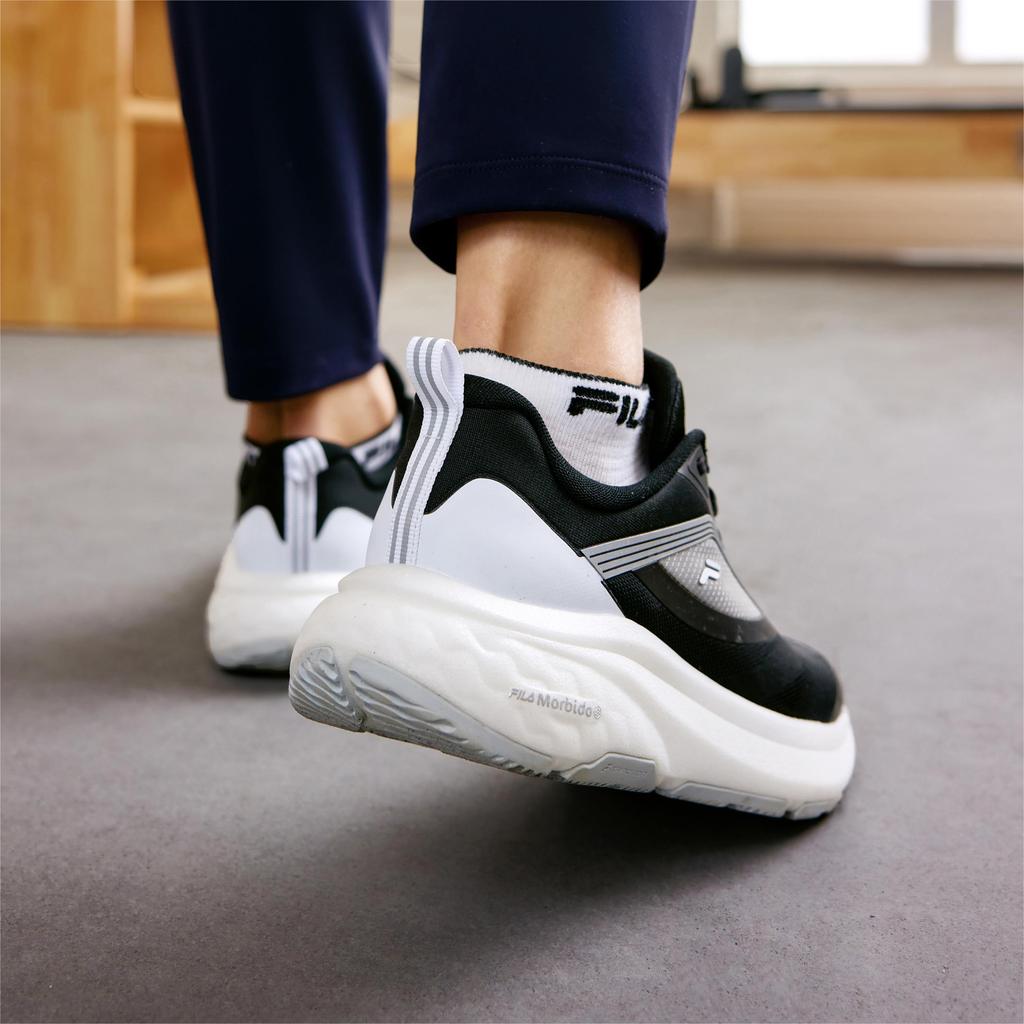 Fila Nuvole 2 Versatile Soft Sole Fabric Shock Absorbing Durable Mid-Top Running Shoes Women Sneaker Black A12W421112FBK
