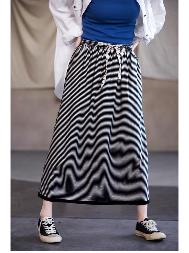 Artistic Retro Black Knit Midi Skirt with Soft Elastic Waist