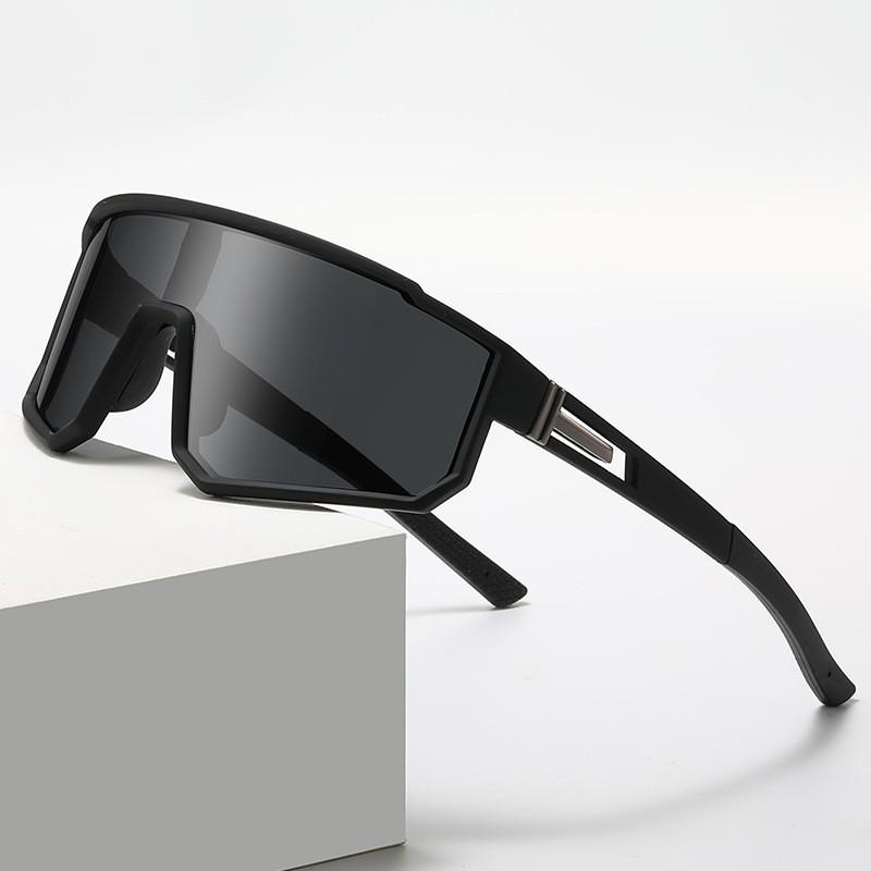 Oversized Sunglasses Durable and Protective Classic Black Neutral Design Suitable for Leisure and Daily Outdoor Activities