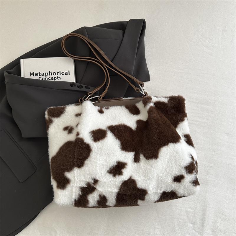 Versatile Large Capacity Cow Print Plush Shoulder Tote – Autumn/Winter 2024