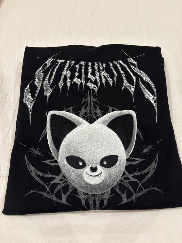 [USED] Price Drop Anonymous Shipping SKZOO EVIL Dark T-shirt Foxinny