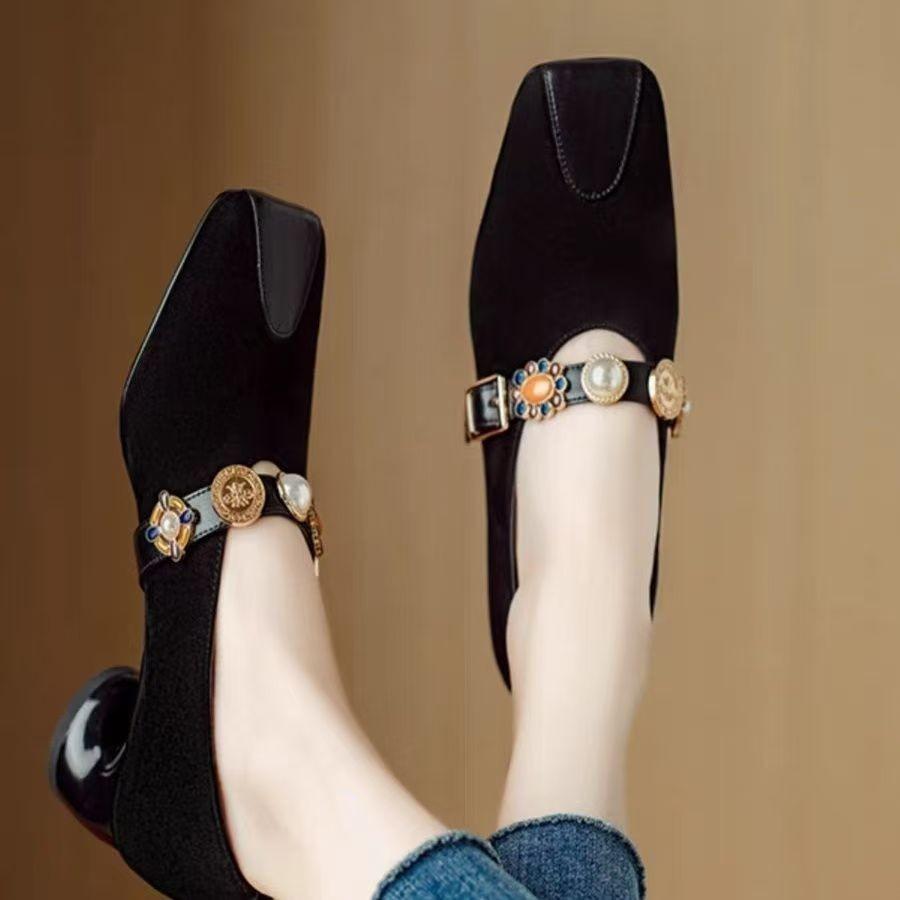 

Мода 2025 Весна и Осень Новые Низкий Каблук Мелкий Вырез Круглый Носок Мягкий Верх Ретро Износостойкие Наружные Женские Туфли 39 чёрный