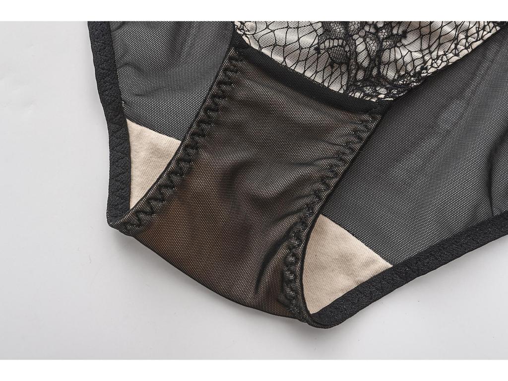 Ultrathin Lace Women's Panties - Breathable Pure Cotton Crotch, Comfort Fit, No Wedgie Triangle Design