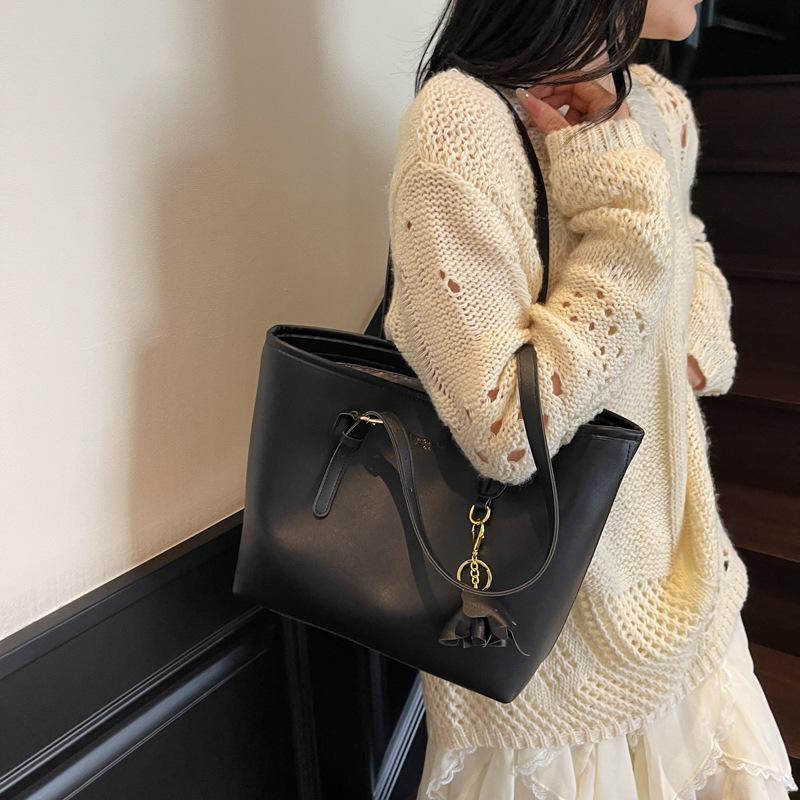 Large Capacity Bag Women's New High-end College Student Shoulder Bag Women's Portable Commuter Tote Bag