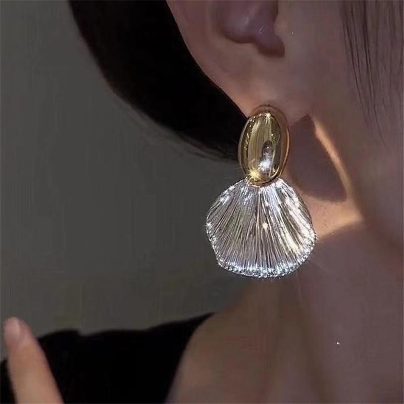 Fashion Gold  Color Big Metal Shell Drop Earrings For Women Geometric Irregular Vintage Simple Earrigns Jewelry Party Gift
