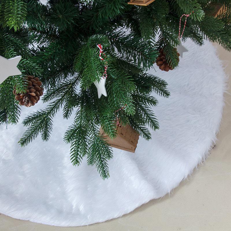 White Long-Haired Plush Christmas Tree Skirt
