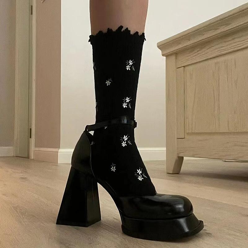 Yu Shuxin, the same 2025 new thick-soled thick-heeled high-heeled one-word strap single shoes, women's hollow and versatile Mary Jane shoes