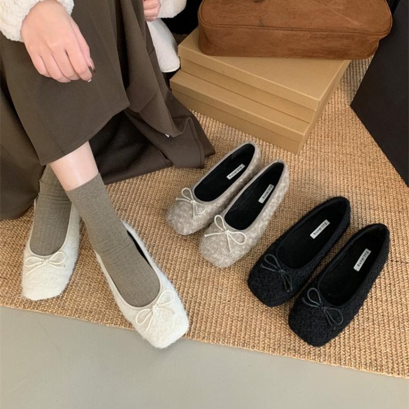 Fashion Autumn Fashion Warm Fluffy Flat Mary Jane Shoes Women Sweet Bow Decoration Designer Shoes Comfort Square Toe Shallow Casual Shoe