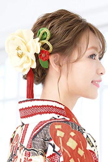 Hair Coming of Age Graduation Cherry Fake Crystal Tsumami Tassel Made In Japan [SOUBIEN] Ornament, Ceremony, Ceremony, White, Off-White, Red, Peony,