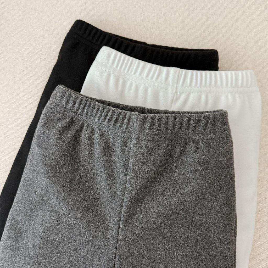 Children's Solid Color Warm Two-Piece Set for Autumn/Winter - Base Layer Shirt and Home Wear for Boys and Girls