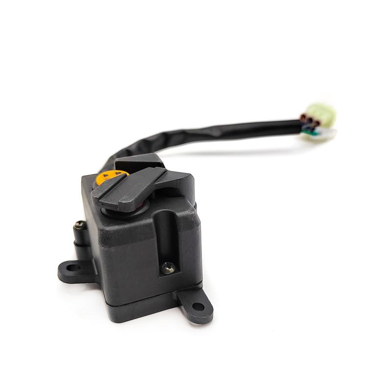 Interruttore 2WD/4WD Adatto per ODES 800 1000 UTV Dominator Raider X2 X4 Ravager 10909320000