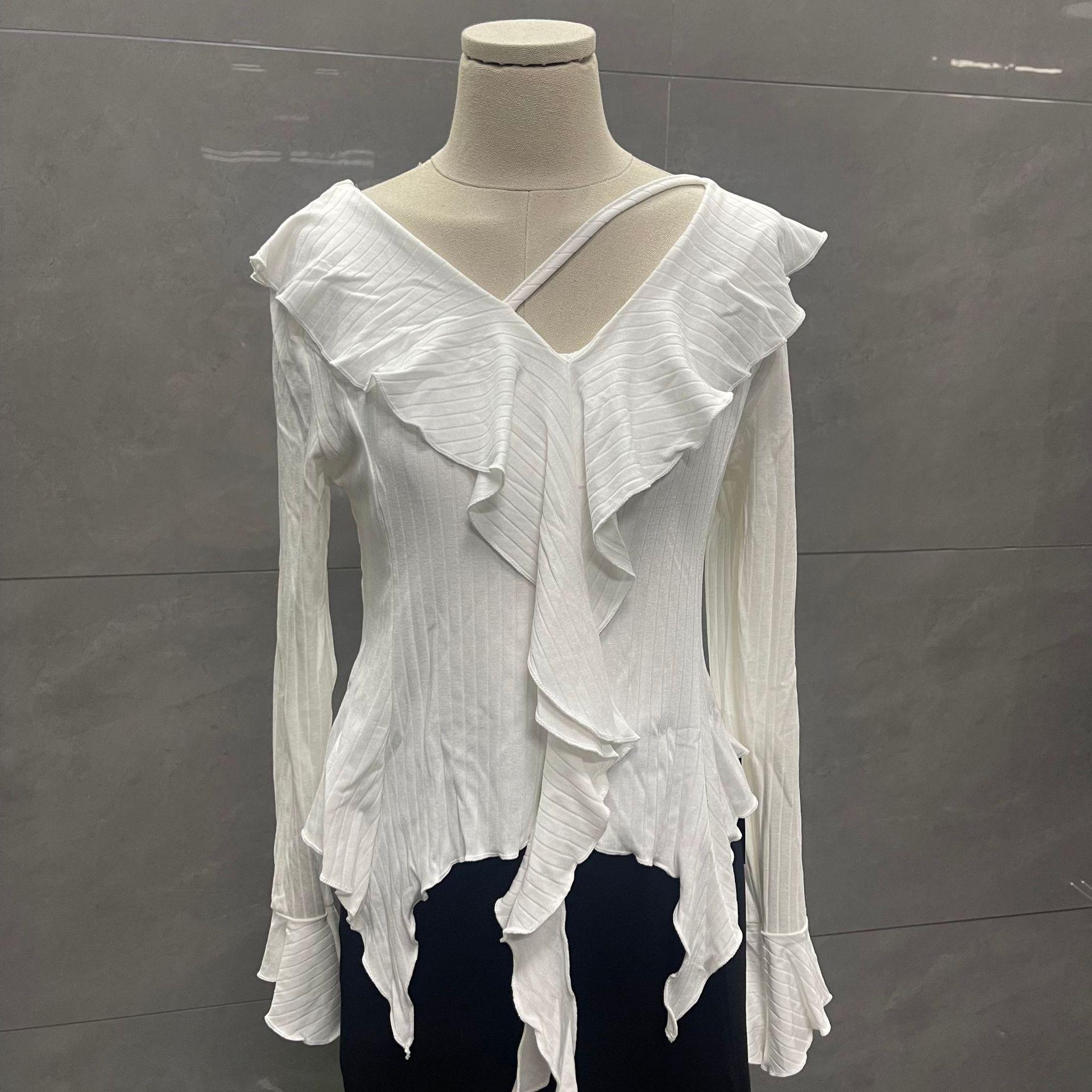 

Женский белый вязаный пуловер с оборками и рукавами-колокольчиками XL (approx. 125 lbs)