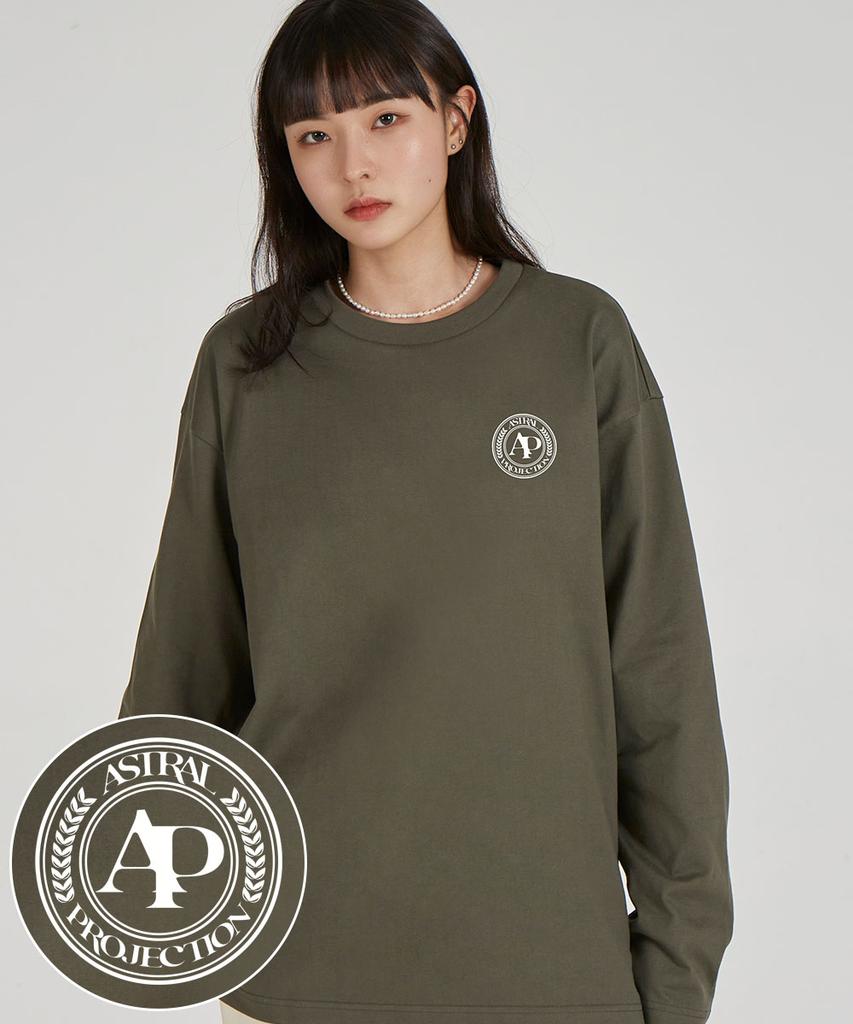 ASTRAL PROJECTION Sporty Emblem Round Neck 13-Count Cotton Long Sleeve T-Shirt_Khaki