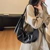 Large Capacity Hobo Bag Women's Vintage Pleated Shoulder Bag Commuter Crossbody Bag