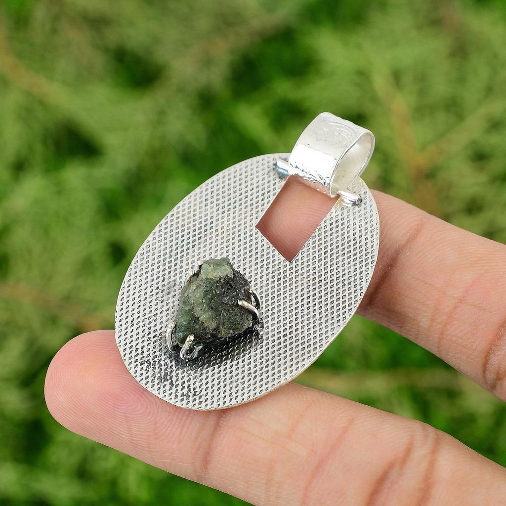 Daughters Day Deal 925 Sterling Silver Chrysoprase Rough Stone Bezel New Pendant