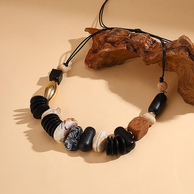 Adjustable Ethnic Style Acrylic & Wooden Bead Necklace - Retro & High-End Feel чёрный