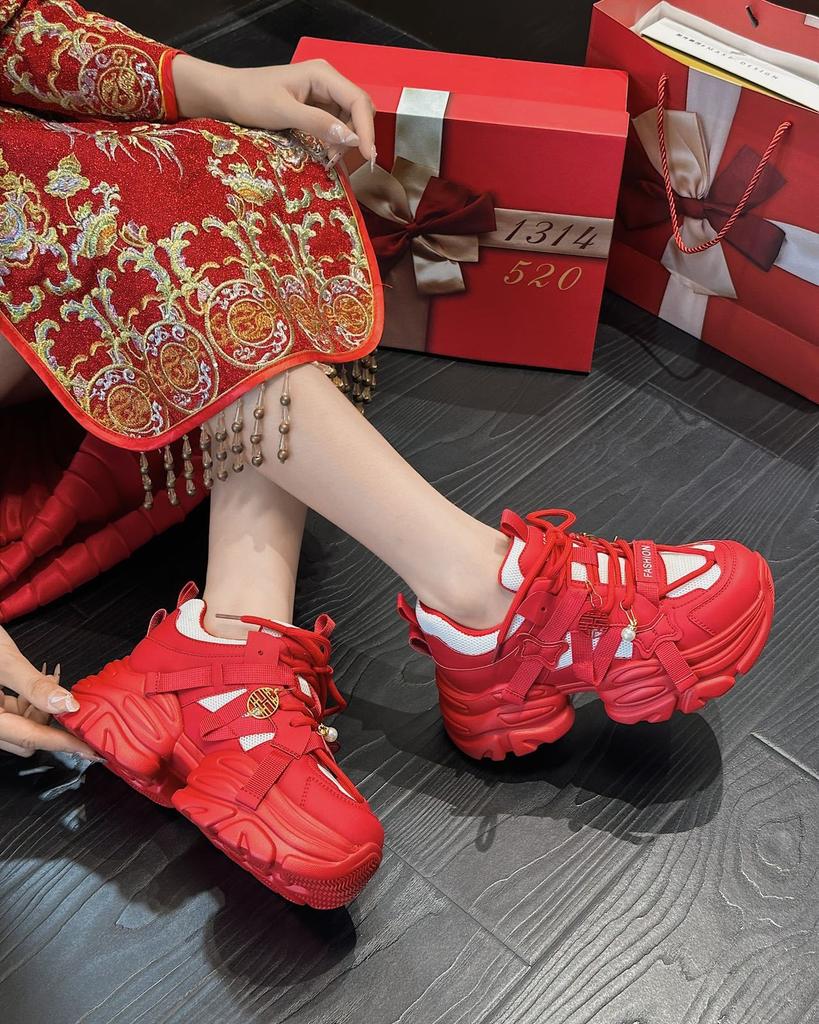 Sports dad shoes women's ins tide 2025 new small versatile 7.5CM foam thick-soled red casual wedding shoes