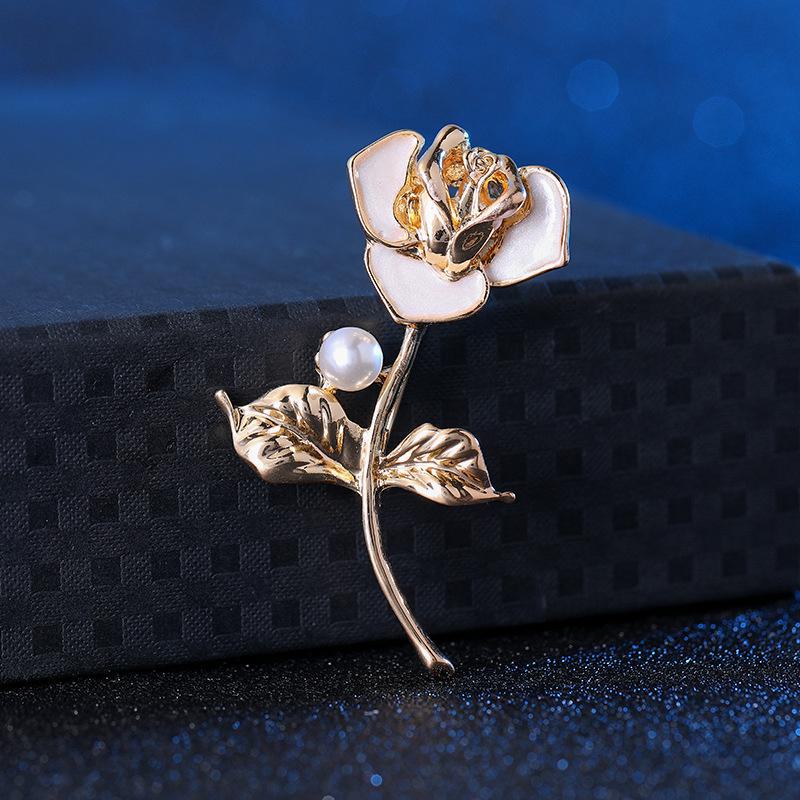 High-End Pearl & Rhinestone Butterfly Brooch for Women's Fashion Suits and Scarves