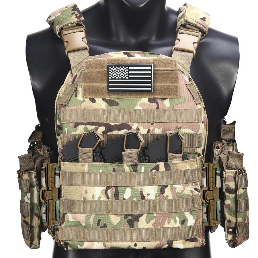 

Shoulder and waist quick disassembly hunting vest with hidden triple equipment bag hanging in front and multiple accessory bags