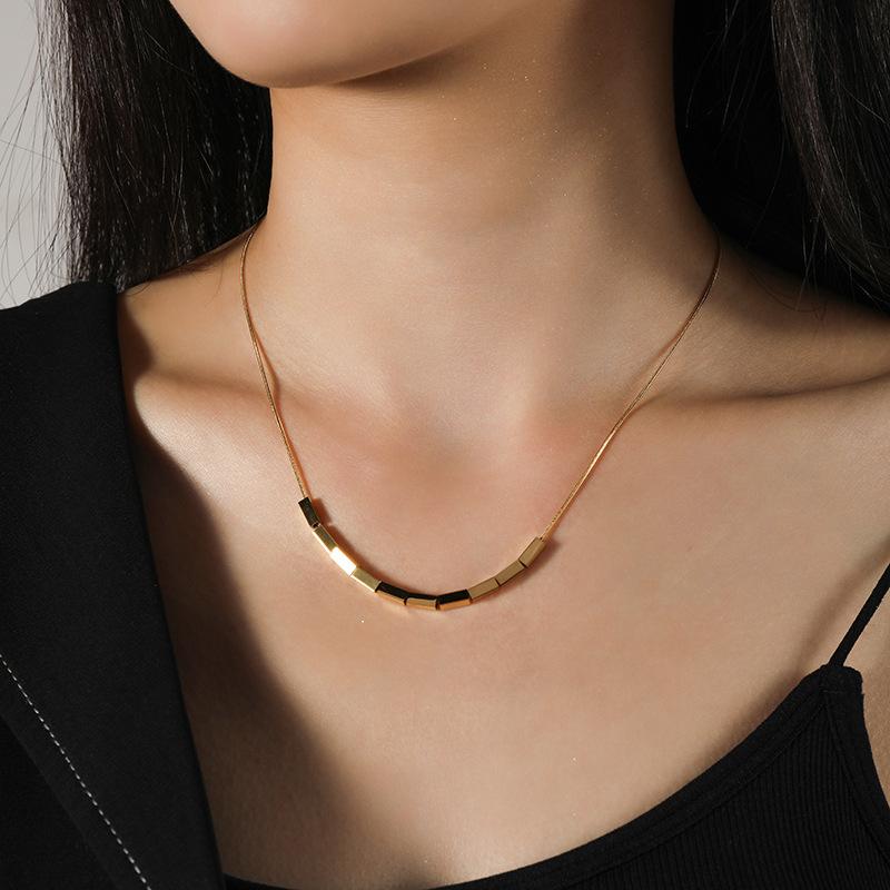 

Небольшое квадратное ожерелье в европейском и американском стиле с золотым покрытием, женские украшения, цепочка на ключицы для темперамента девушки, летняя тенденция