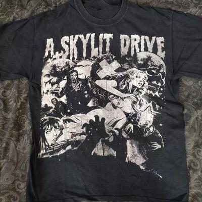 Na górę – T-shirty i koszulki