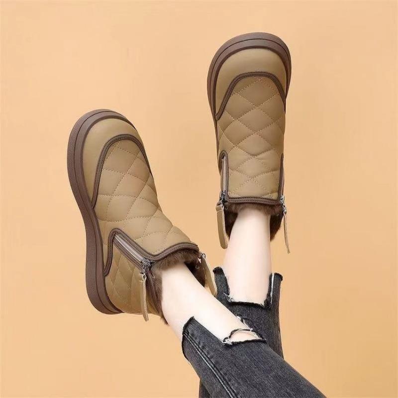 Snow boots women's new winter velvet thickened large cotton shoes non-slip warm short boots