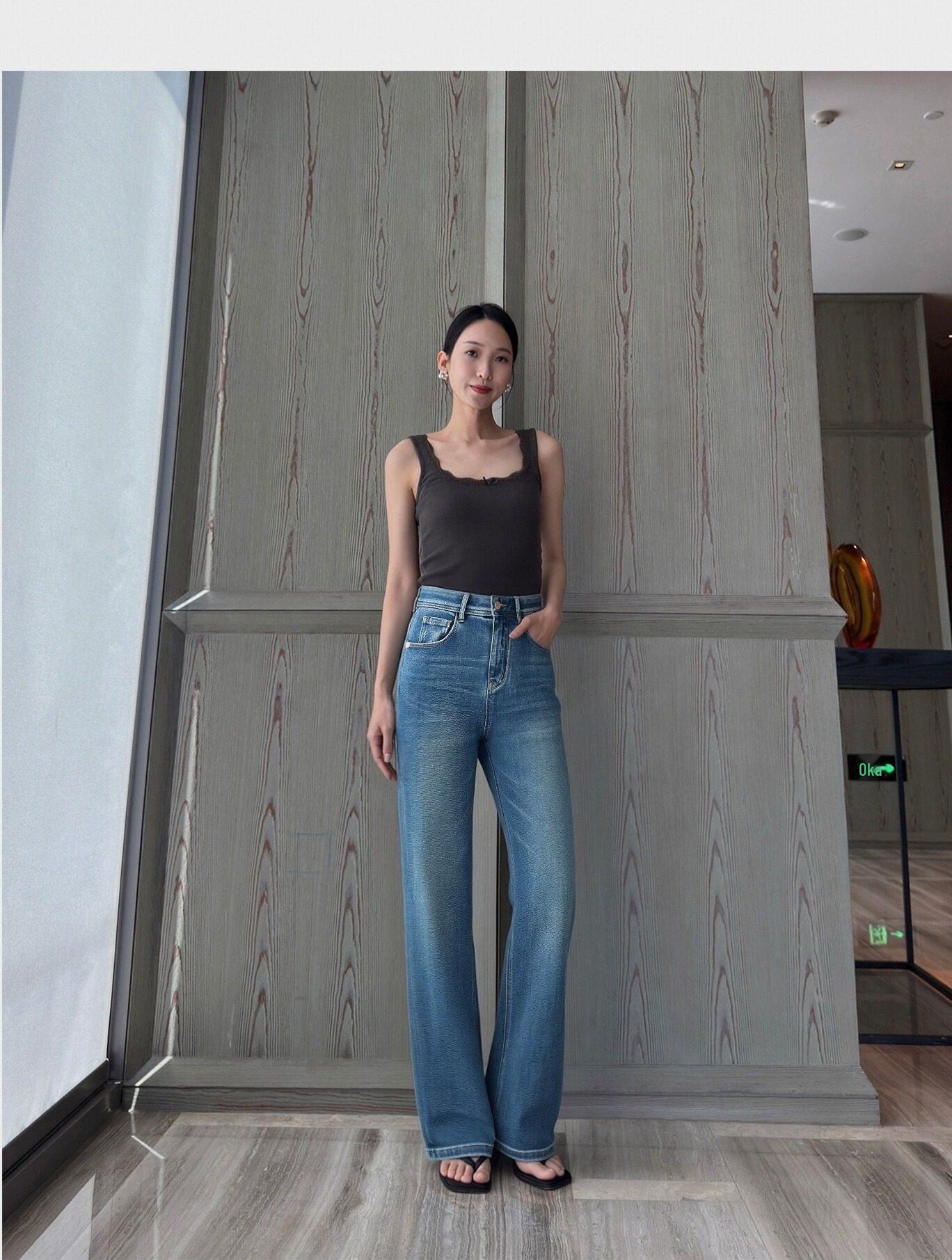 Vintage Blue Slimming Straight-Leg Jeans - Spring 2026 Collection Large