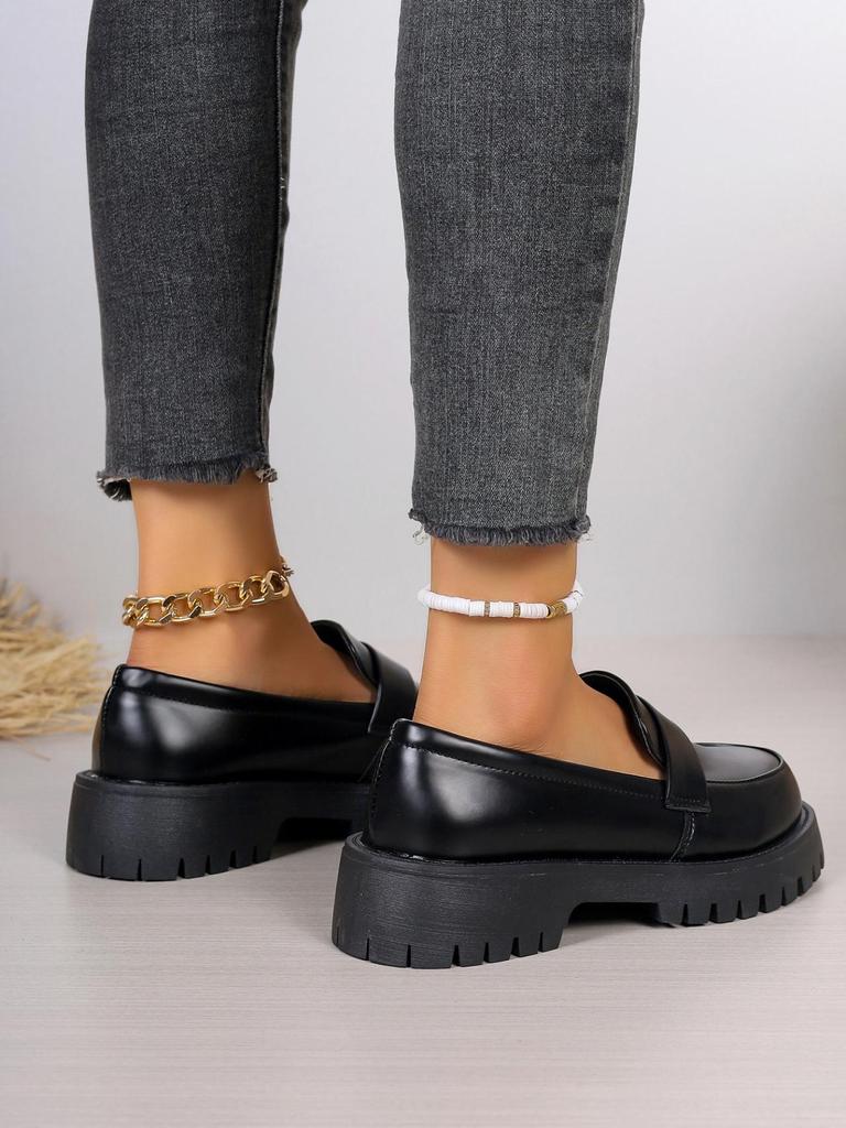 2026 Plus Size Retro Black British Style Loafers - Thick Sole Slip-On Leather Shoes for Women