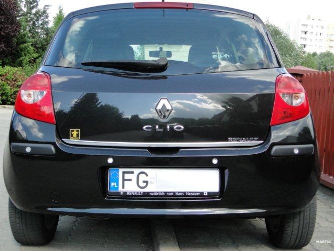 Renault CLIO III Chrome Trim On the Tailgate