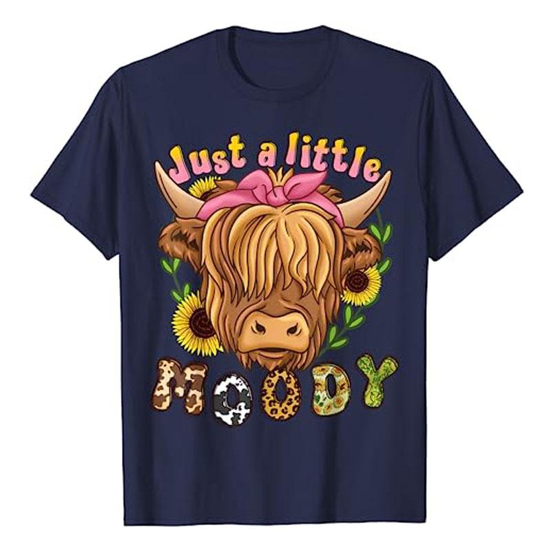 Highland Cow Scottish Highland Cow T-Shirt Cute Animal Lover Floral Print Graphic Tee Tops Women's Fashion Short Sleeve Blouses