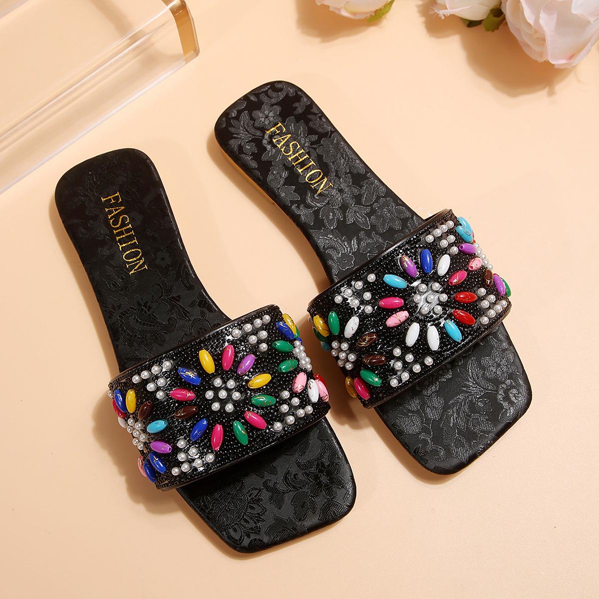 

Large size soft-bottomed cool slippers for women s 2025 summer new European and American color bright diamond outer wear one-word flat-bottomed slippe 42 чёрный