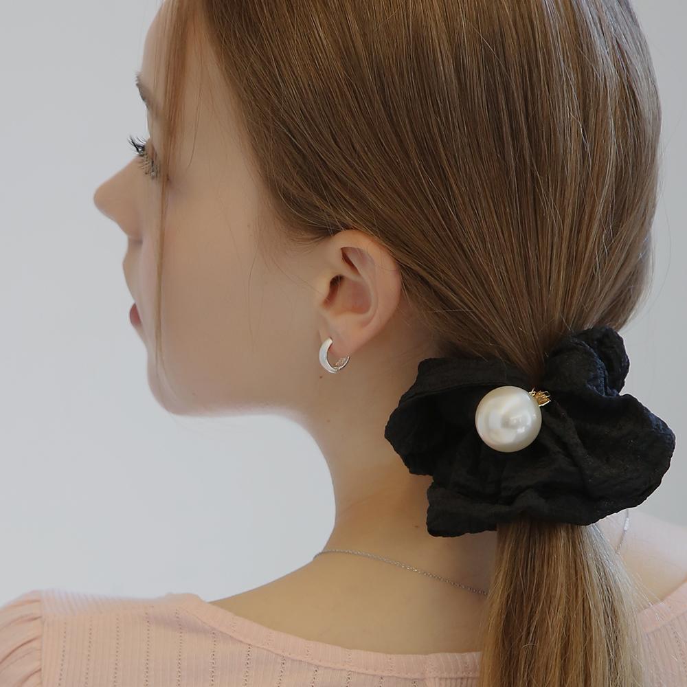Dieuamour Core Matte One-Touch Earrings