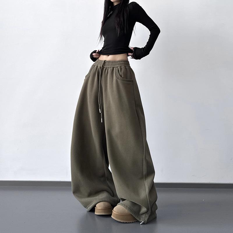 

Women s Stylish Black Velvet Wide-Leg Sports Pants - New 2025 Winter Fashion, High Street Casual Style M зелёный