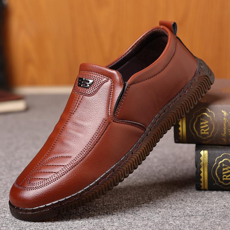 

Модная Новая Мужская Обувь для Парусного Спорта Блестящая Повседневная Универсальная Маленькая Кожаная Обувь JZ-1009 44 коричневый