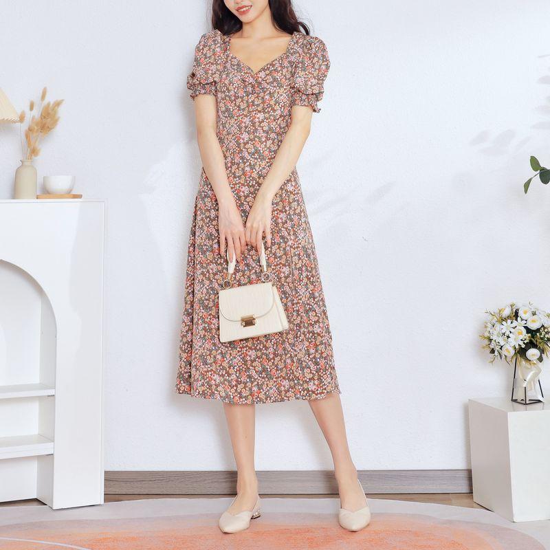 

Accessible Luxury Floral Slim-Fitting A- line Dress Split Short Sleeve Coffee Print M