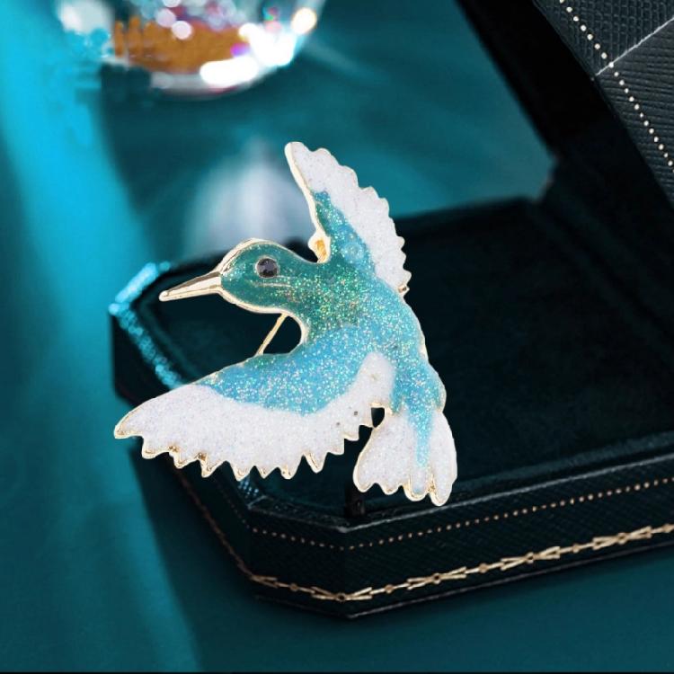 Playful Bird Brooch Lapel Pin Charming Bird Brooch Pin for Backpacks and Apparel Unique Gift for Friend and Family