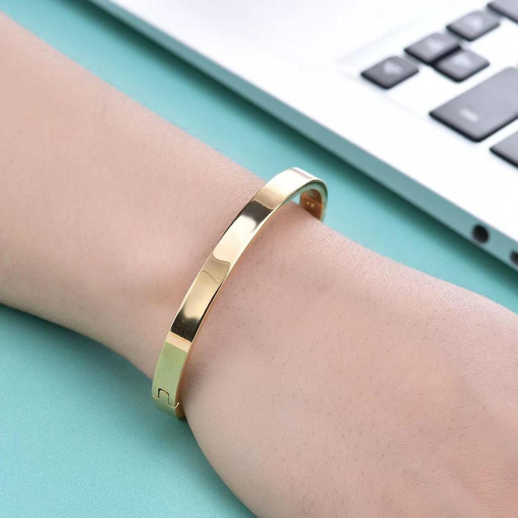Starry Sky Silver Titanium Steel Bracelet for Women - High-End, Versatile, Full Diamond, Non-Fading Fashion Accessory