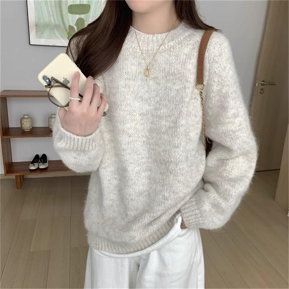 Soft Round Neck Pullover Sweater - Women's Autumn/Winter Loose-Fit, Solid Color Knitted Top with Long Sleeves