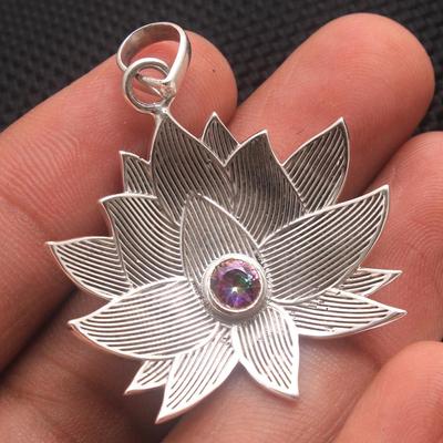 Reiki-Anhänger, facettierter mystischer Topas-Edelstein-Lotusblumen-Anhänger